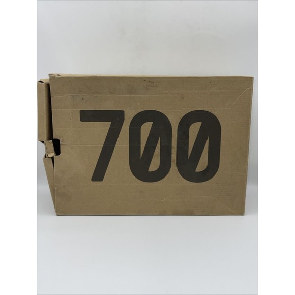 Yeezy Boost 700 v3 Fade Salt Men Size 10 Non Original Box - Picture 10 of 12